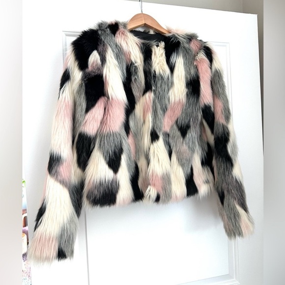 Cynthia Rowley Pink Black White Faux Fur Coat - Picture 3 of 8